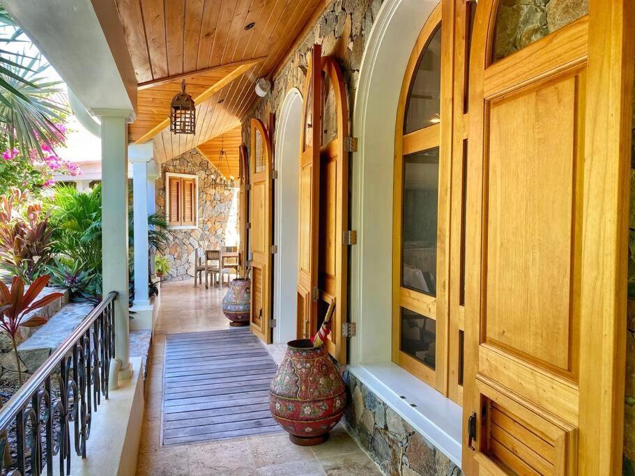 Luxury 7Br Waterfront Villa With Views Of Marina Cay And Scrub Island East End Εξωτερικό φωτογραφία